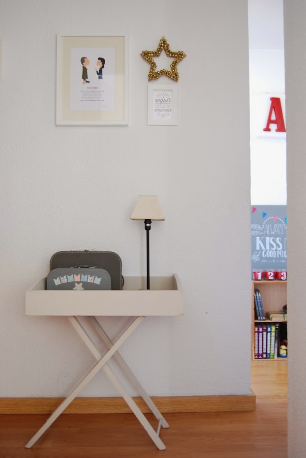 Cómo reciclar un cajón en una mesa auxiliar con chalk paint.