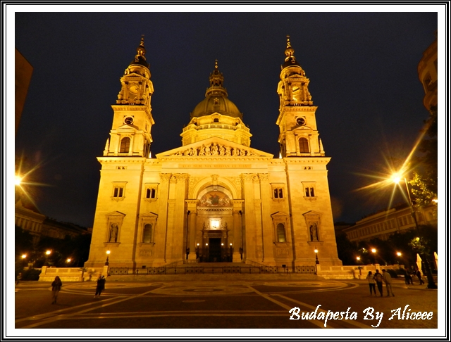 Budapesta-noaptea-Catedrala-centru