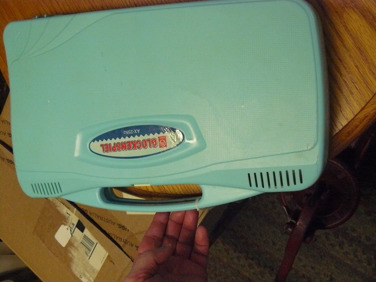 SCRANBERRY COOP Glockenspiel Xylophone, 12.00, set in turquoise blue