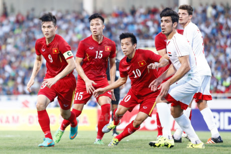 HLV Huu Thang: Thang Syria chi la buoc khoi dau cua tuyen Viet Nam - Anh 2