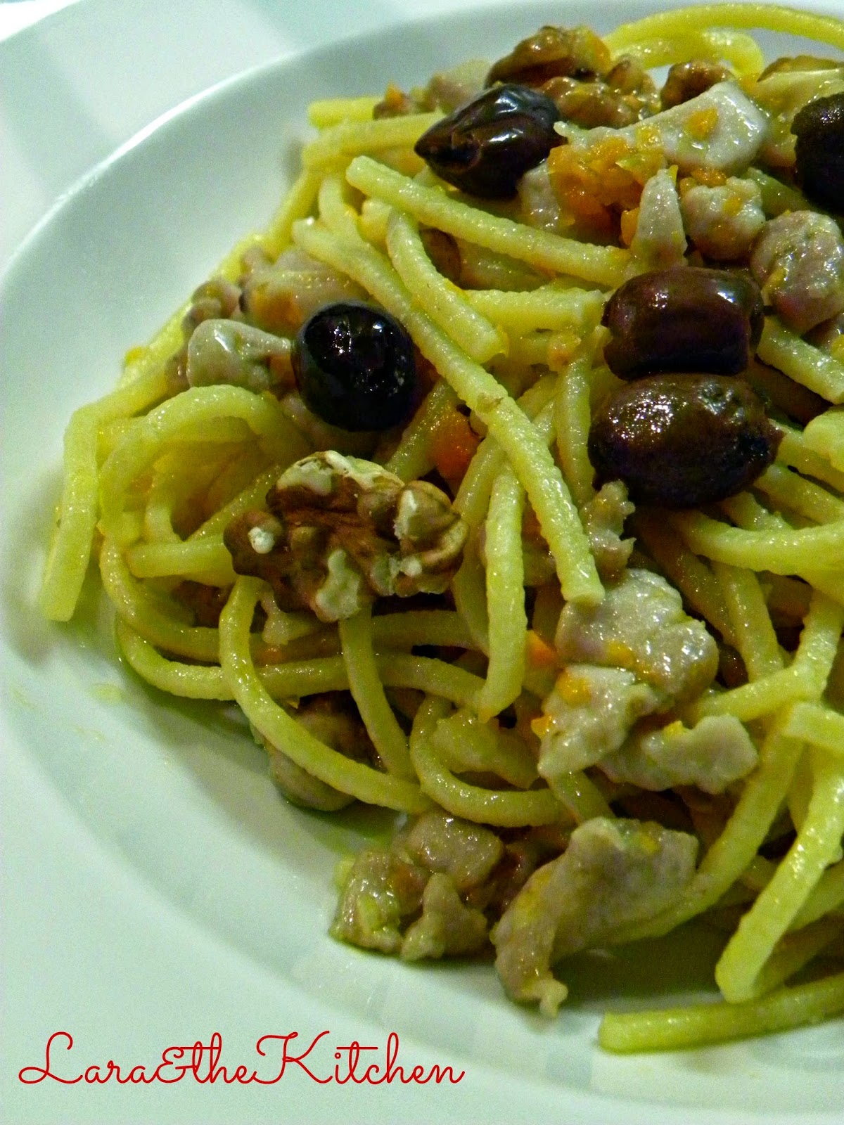 spaghetti alla chitarra coniglio, noci e olive taggiasche