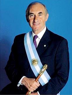 Fernando de la Rúa Foto de Fernando de la Rúa con la banda presidencial