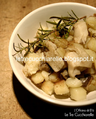 cubetti di papate con funghi