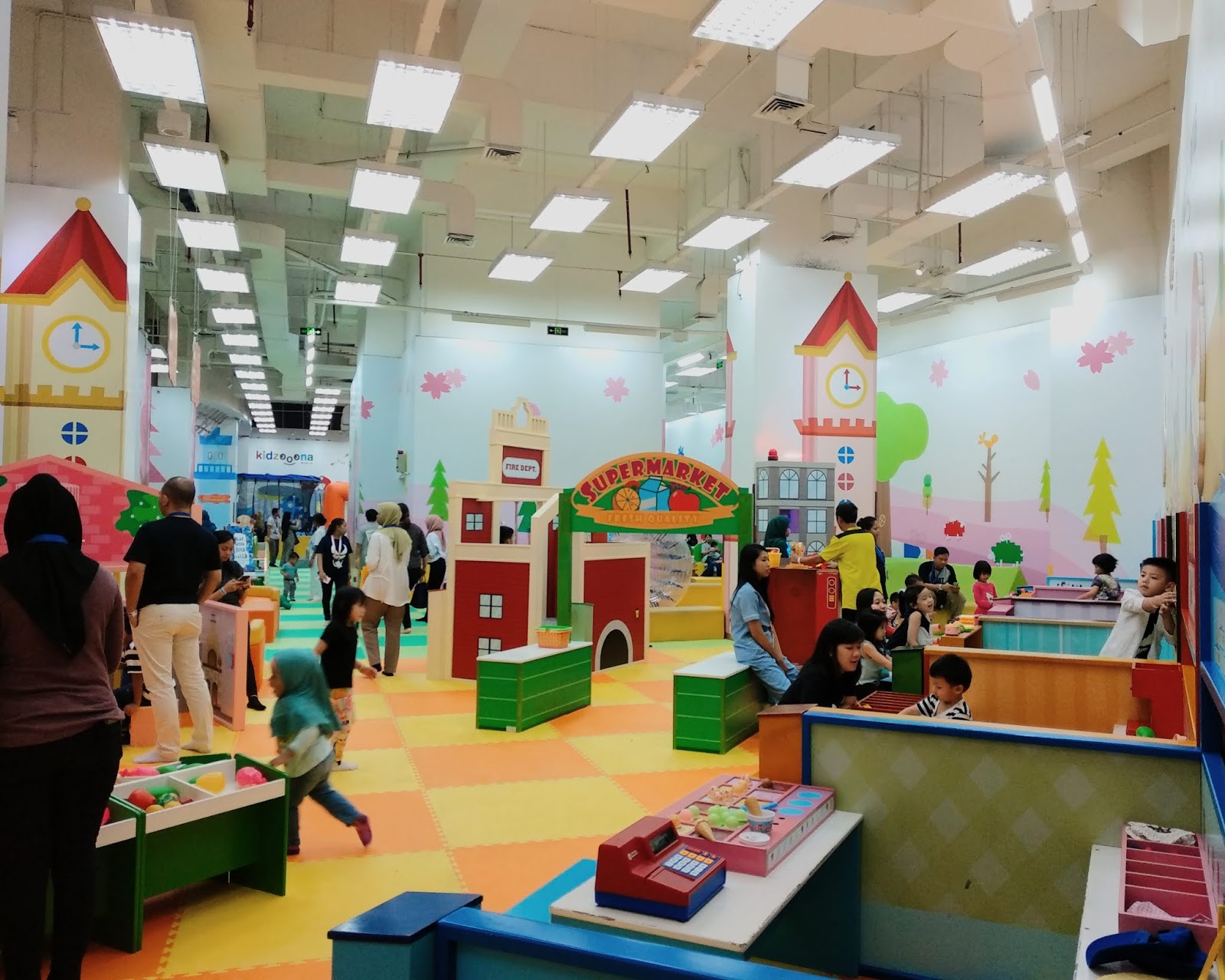 PIKUUU: Kidzoona Tempat Seru dan Asyik Bermain Untuk Anak