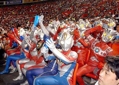 Gini Nih Kalo Ultraman Nganggur... [ www.BlogApaAja.com ]