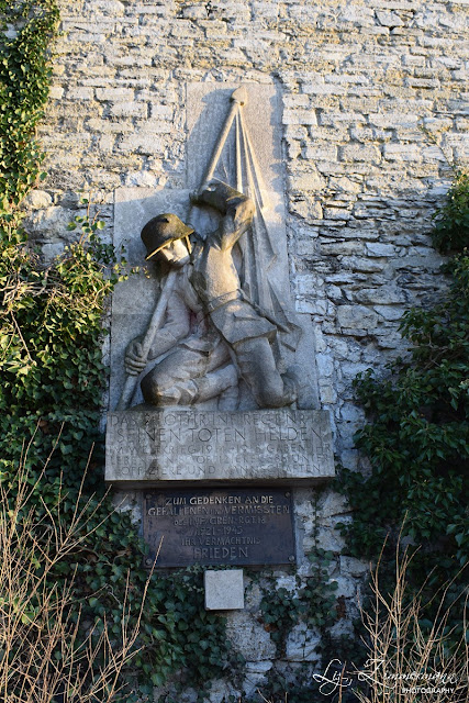 T In Die Neue Woche 56