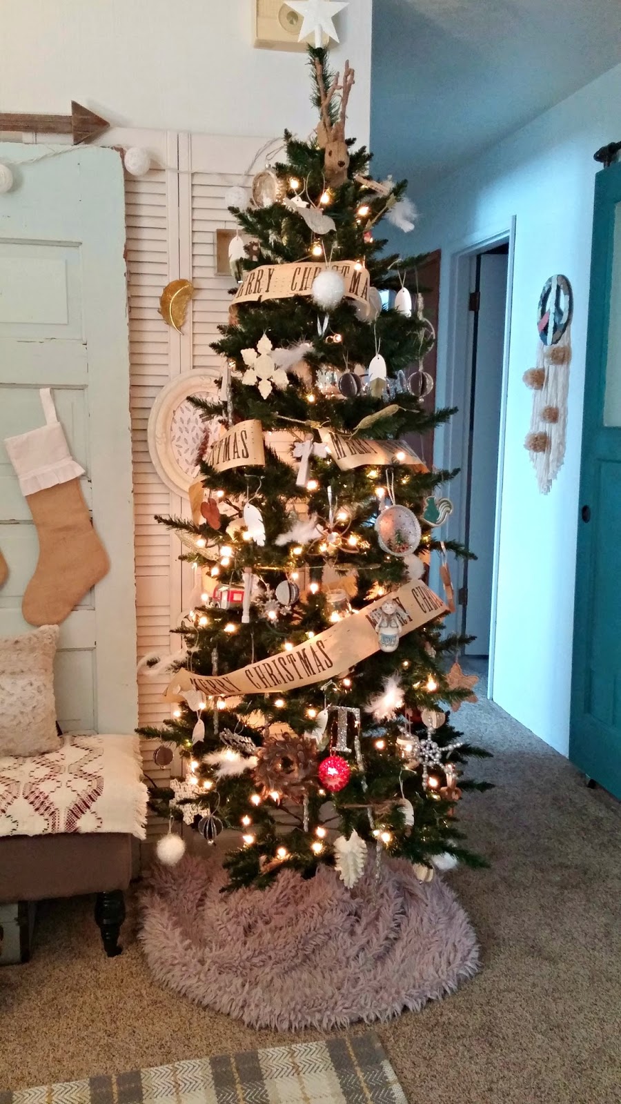 Christmas Decorating - How to Create a Boho Christmas Tree - Little