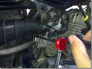 Tips and How To Clean Your Own Motorcycle Air Filter Tips and How To Clean Your Own Motorcycle Air Filter