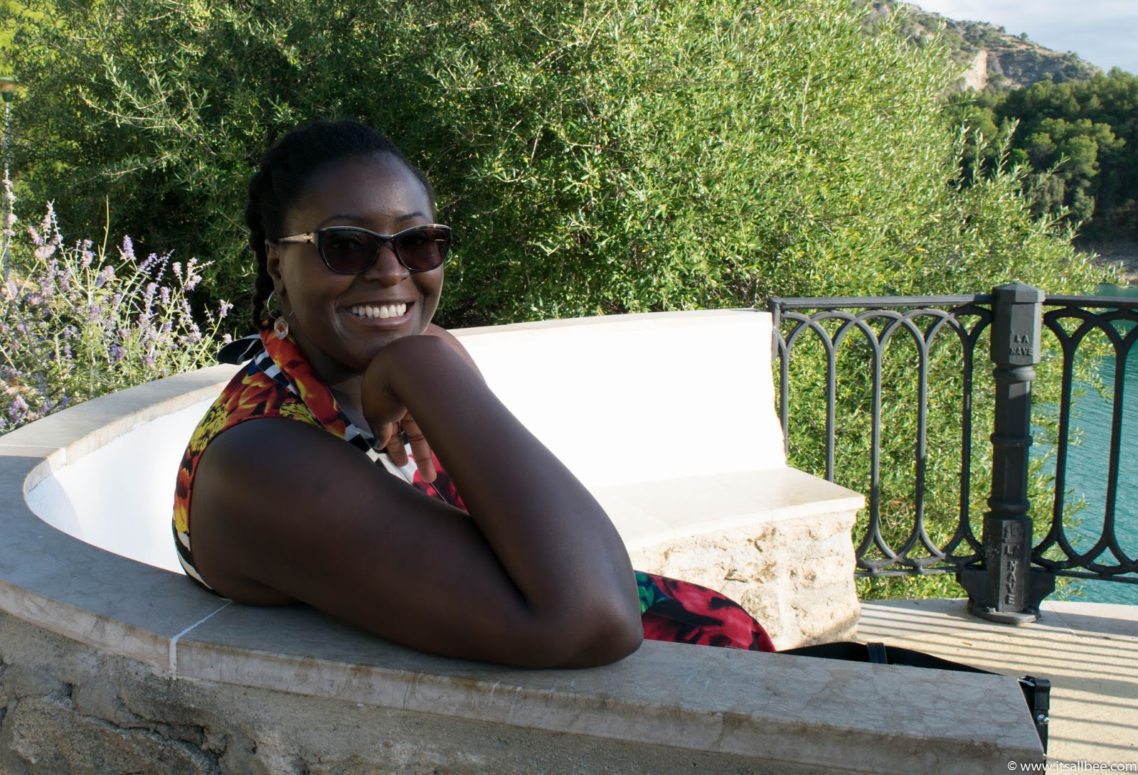 El Chorro Malaga, a beautiful little spot in Andalucia with most perfect views you will ever see. The little village is only known to Spaniards vacationers. #hiddengem #andalucia #spain #holiday #traveltips El Chorro Malaga | The Best Spot To Watch The Sunset In Andalucia