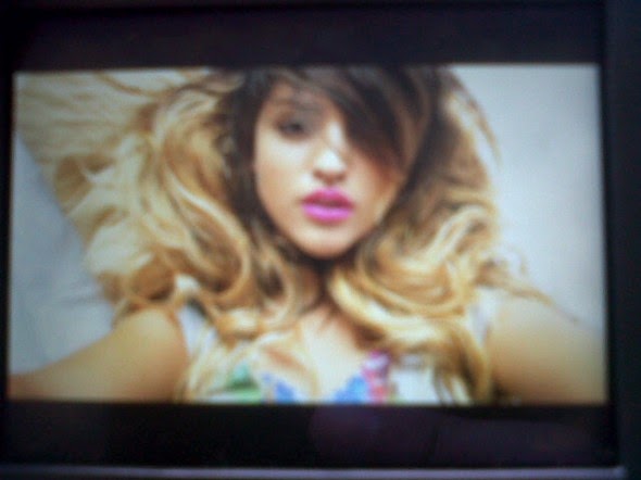 nuevo look eiza gonzalez