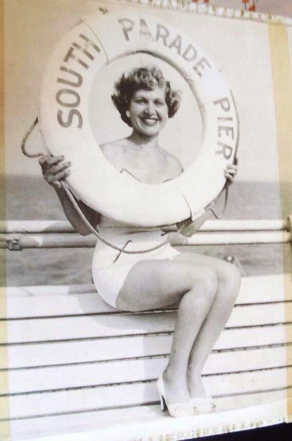 Who was this 1950's pin up girl?