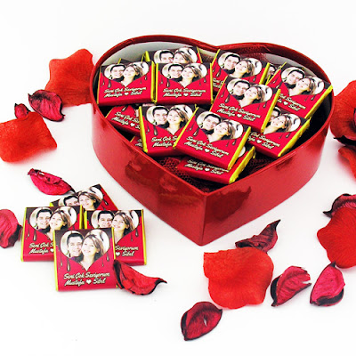 kalp kutuda romantik çikolatalar