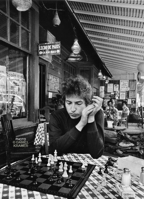 I just like to play chess | Bono & Bob Dylan interview, 1984 1 I just like to play chess | Bono & Bob Dylan interview, 1984 bob+dylan+chess1