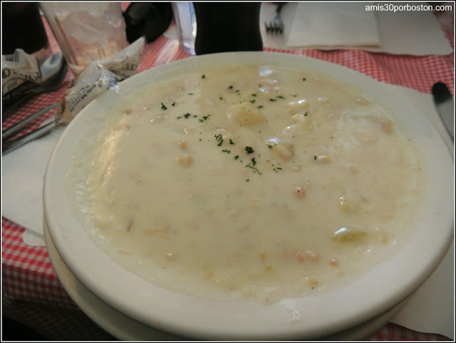 Red Skiff Seafood and Grille: Clam Chowder