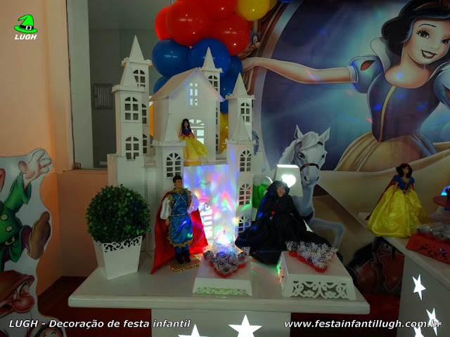 Tema Branca de Neve - Decoração provençal simples - Detalhes imagem 02 Mesa temática infantil Branca de Neve