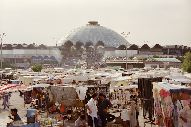 Ouzbékistan, Tachkent, Chorsu, © L. Gigout, 2001