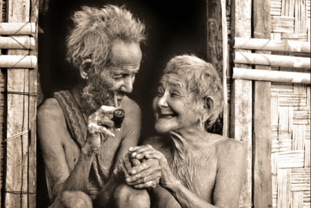 Первой любовь через много лет. Старые родители это ад.