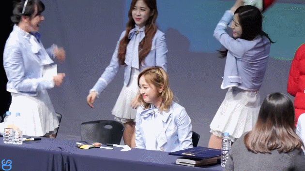우주소녀의 현실 포켓몬고ㄷㄷ.gif | 인스티즈