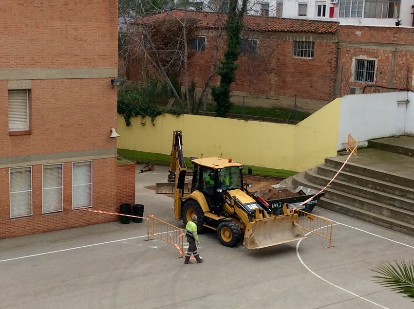 SE INICIAN LAS OBRAS DE LA PISCINA CUBIERTA