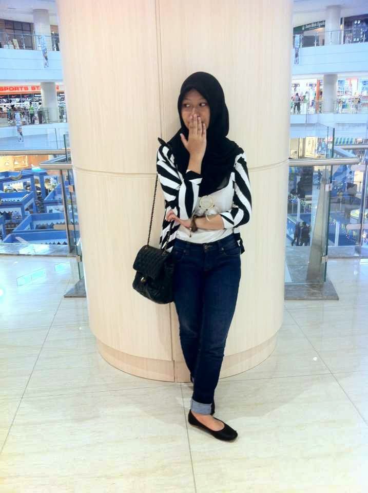 Fancy Vanilla Black And White Day