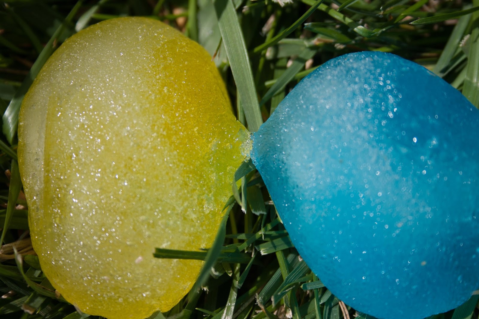 Richard Sollorz Photography: Ice Eggs in time for Easter