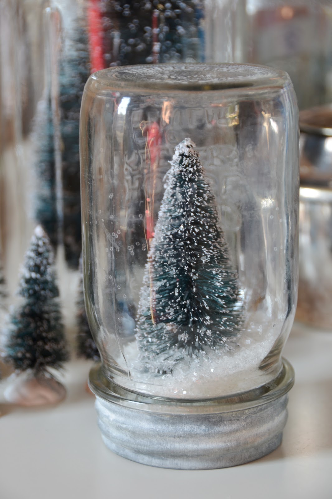 IRON & TWINE: Mason Jar Snow Globes