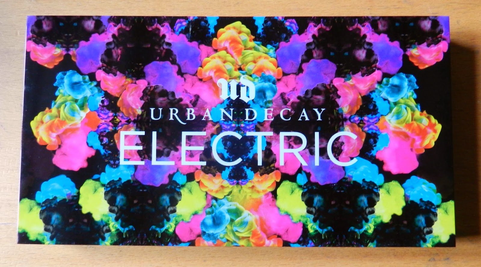  Urban Decay Electric Palette