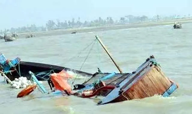 Boating at Dewanganj in Jamalpur: 1 missing