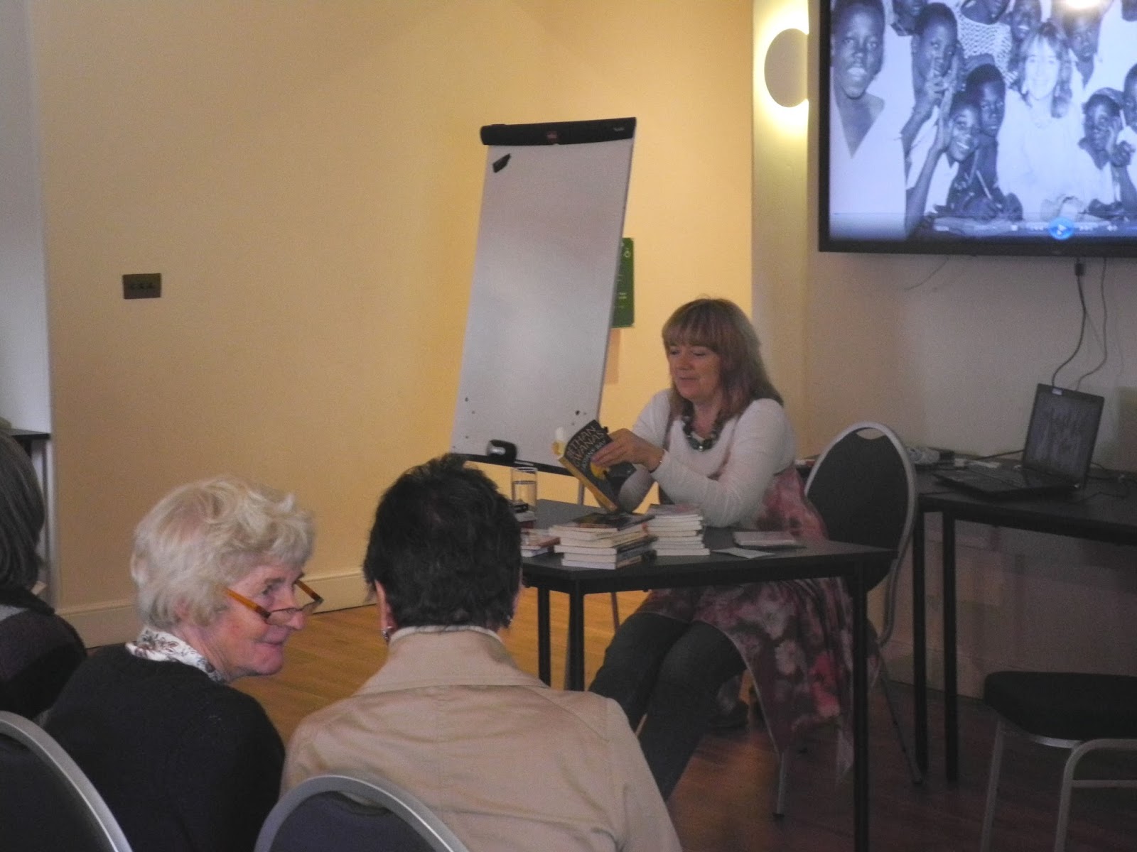 Tafod Teifi Bore gyda Bethan Gwanas a diwedd blwyddyn arall