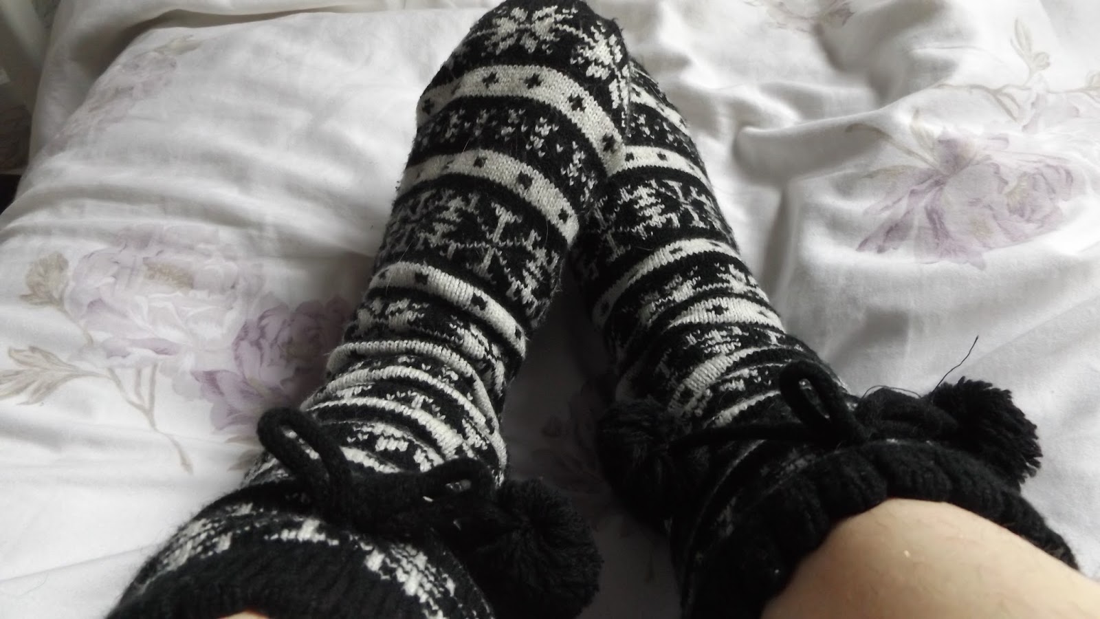 AimeeSueXO Winter Essentials Onesie, Fluffy Socks and Slipper Socks