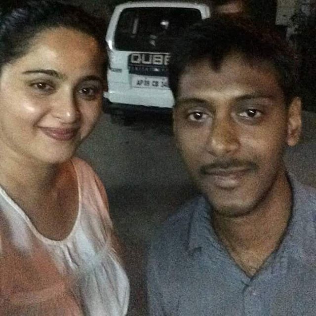 Anushka Selfie with Fans