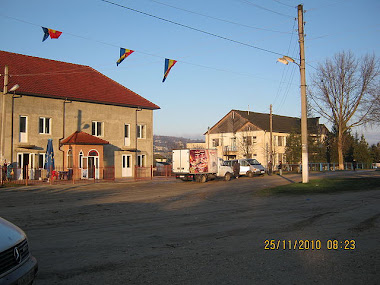 Centrul satului