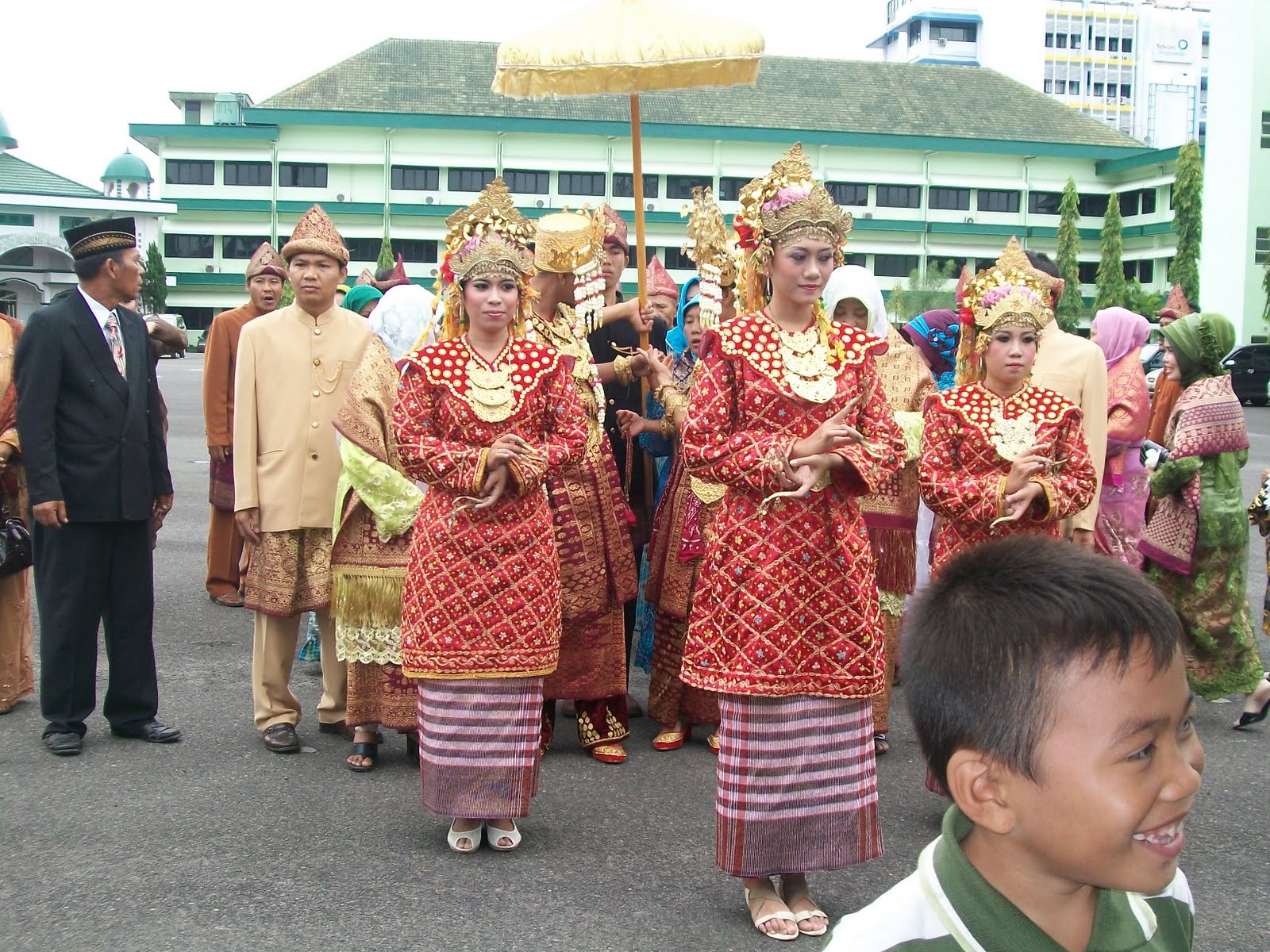 cara pakai baju adat palembang modifikasi