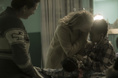 The Handmaid's Tale Season 2 Elisabeth Moss Image 12