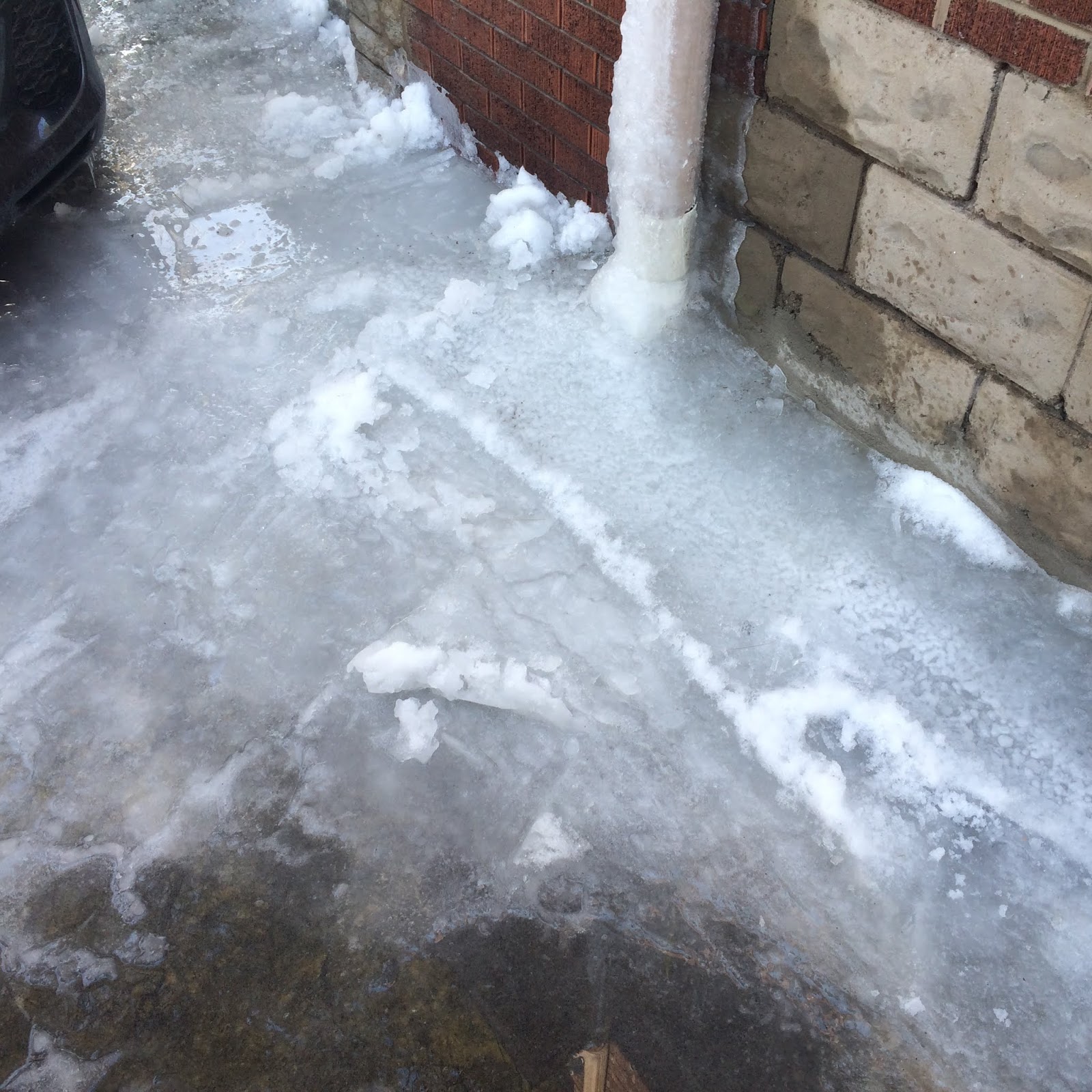 The Eavestrough Company What Causes Ice Dams? And how to get rid of them!