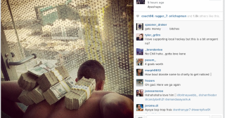 eyedinity: Winnipeg Jets' Evander Kane does push-ups with bricks of cash on  back (PHOTO)