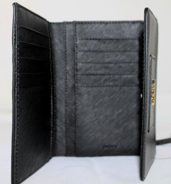 Boutique Malaysia: DKNY LEATHER TRIFOLD WALLET