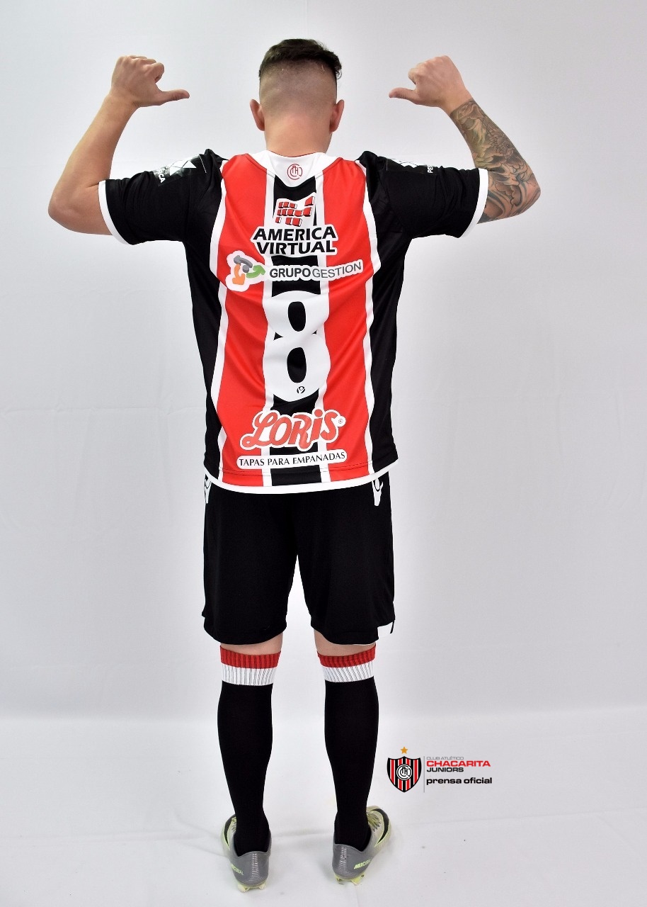 Esta es la nueva camiseta de Chacarita (galería de imágenes) La