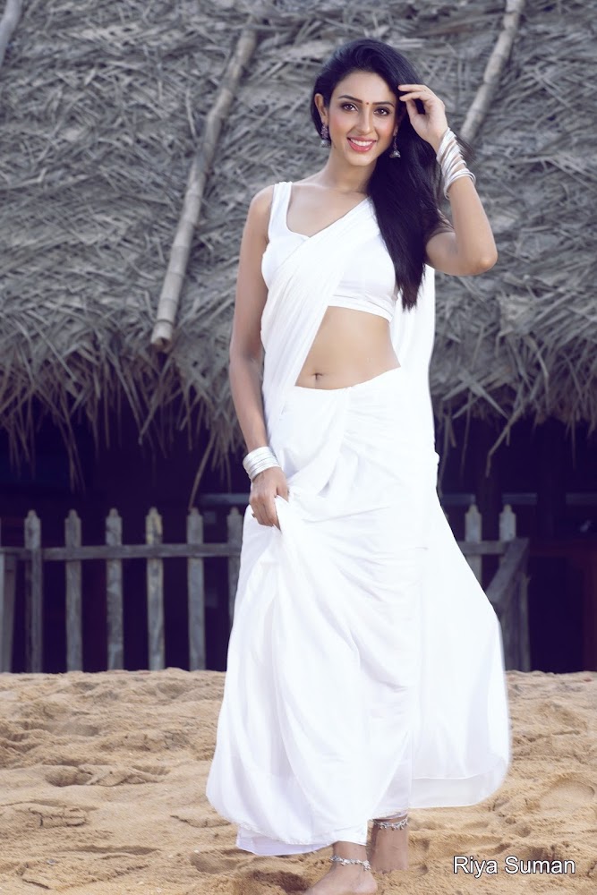 Riya Suman in White Saree Hot Photos