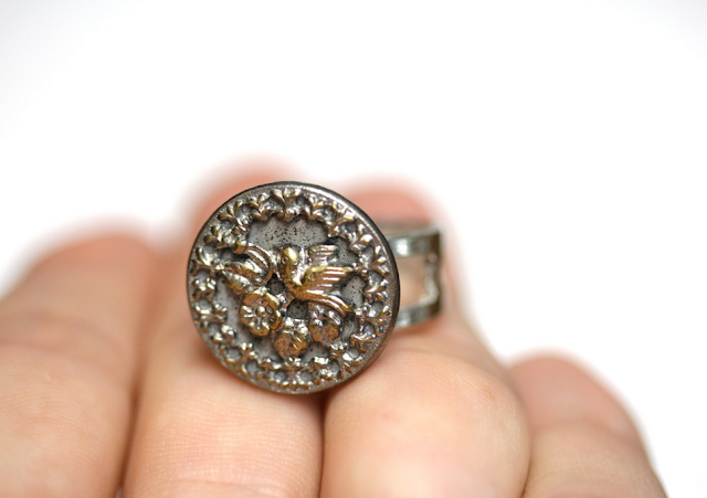 Tiny Hummingbird Ring #bird #antique #jewelry