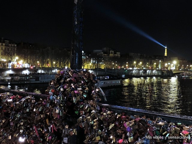 París de noche, Pont des Arts o Puente de los enamorados