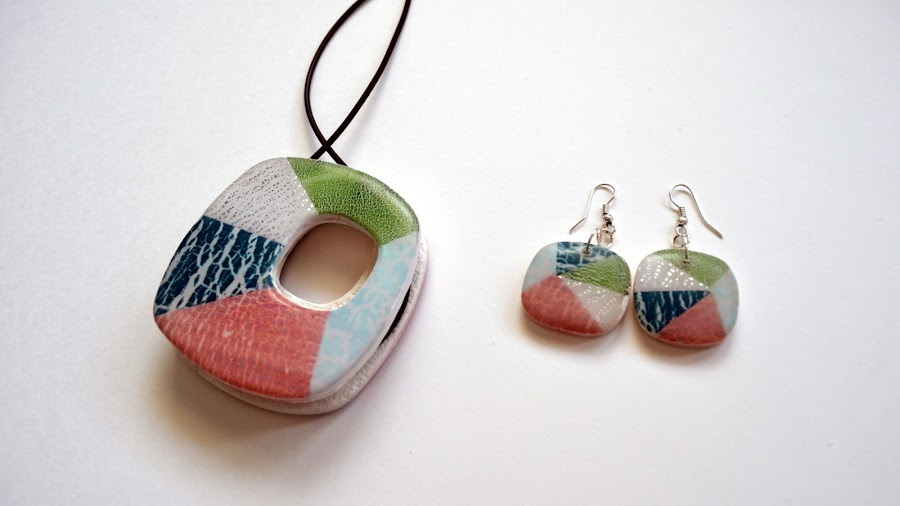 colgante craquelado arcilla polimérica