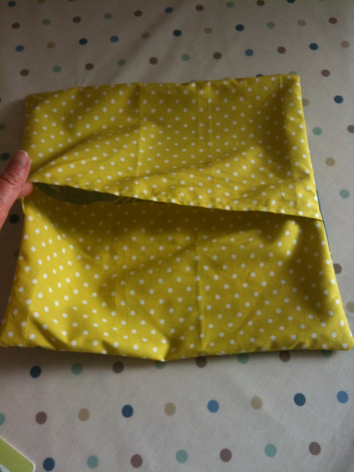 And sew it begins Envelope Cushion Cover