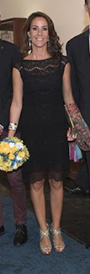 Robe Rikke Gudnitz / sandales Jimmy Choo