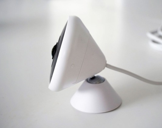 Reviewing Logitech's Latest Logi Circle 2 Wi-Fi Home Security Camera With A New Design Reviewing Logitech's Latest Logi Circle 2 Wi-Fi Home Security Camera With A New Design