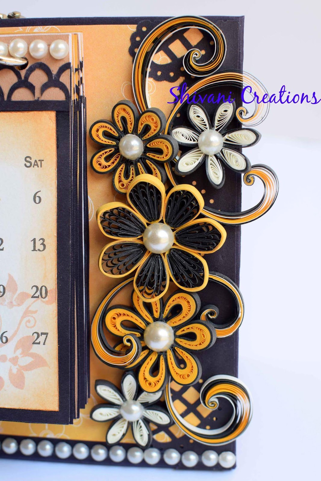 Shivani Creations Quilled Desk Calender