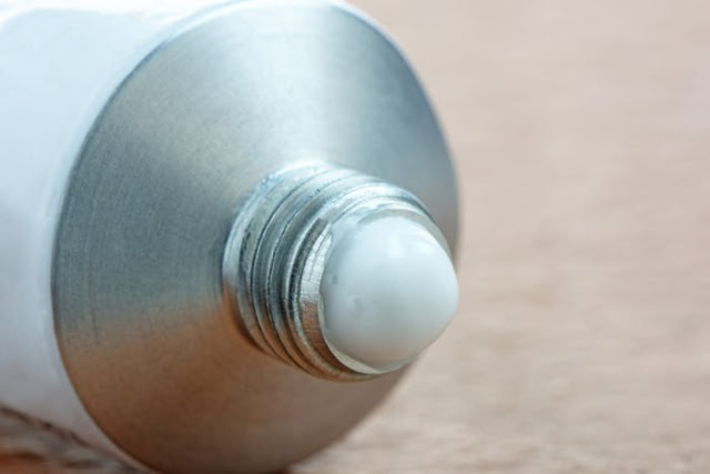 8 Cara Mengobati Cantengan Pada Kaki Secara Alami dan Obat Apotik 8 Cara Mengobati Cantengan Pada Kaki Secara Alami dan Obat Apotik