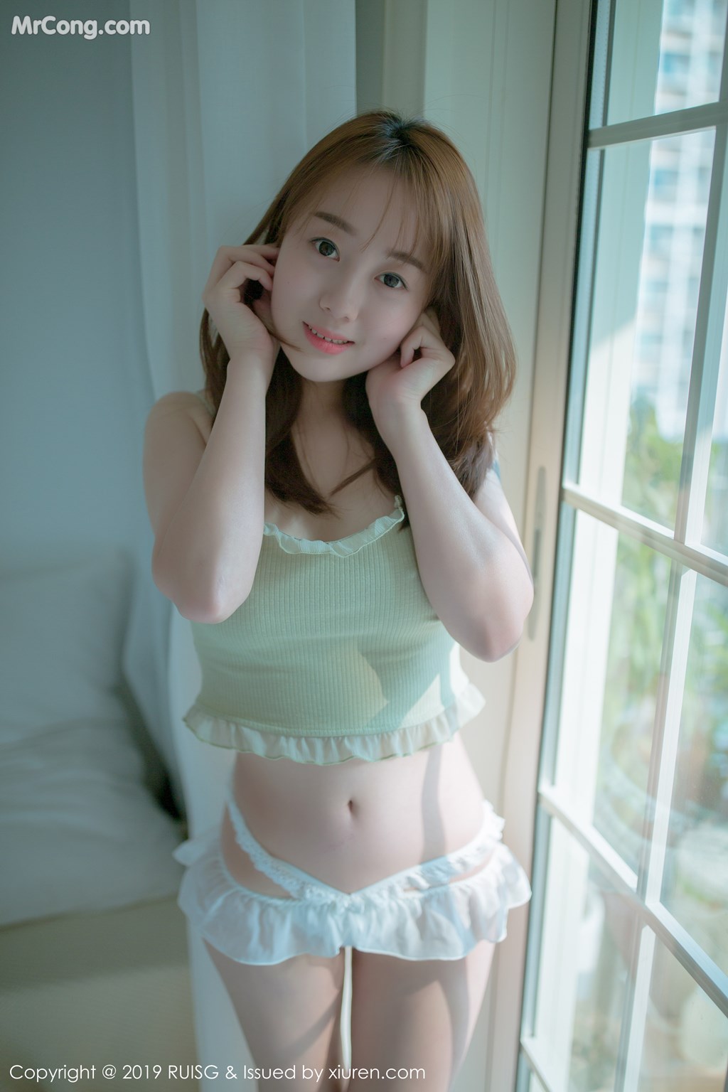 RuiSG Vol.080: 风衣 月 Lucy (47 photos)