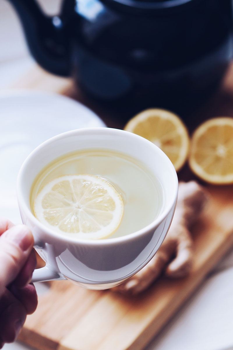 Jak przygotować domową herbatę imbirowo-cytrynową?
