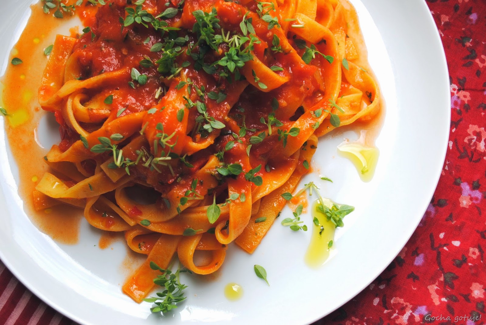 Tagliatelle all&amp;#39; arrabbiata - Gocha gotuje!